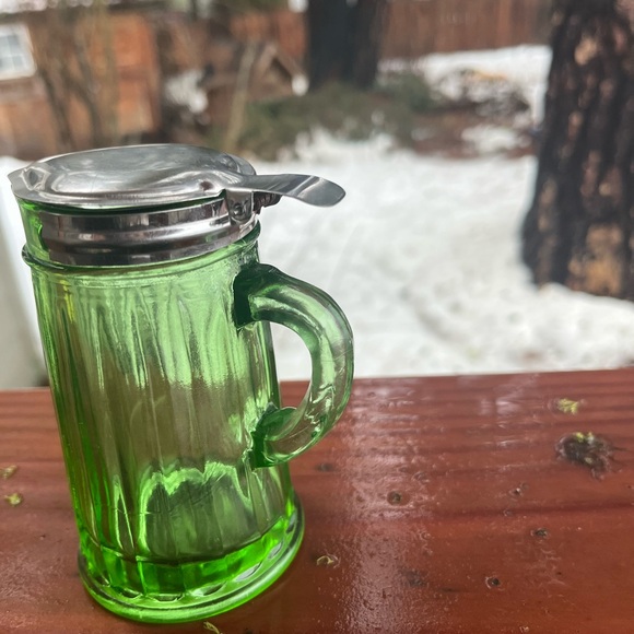 Vintage Green Heavy Glass Syrup Dispenser spring-loaded lid. - Picture 2 of 4